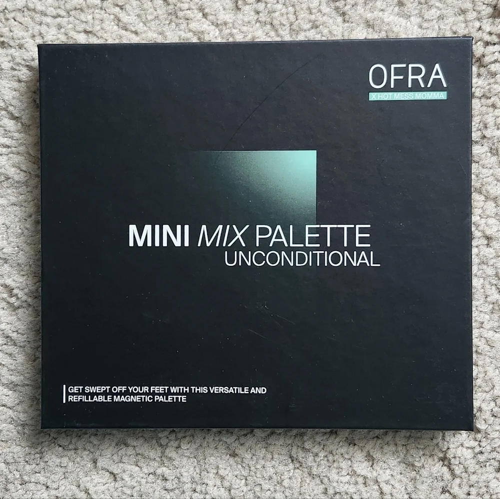 New OFRA X Hot Mess Momma Mini Mix Eyeshadow Palette Unconditional
